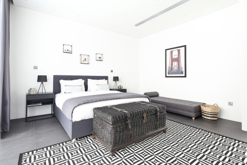 Real Estate Photography - Huge and Luxury Villa in Dubai