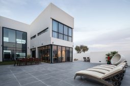 LUXURIOUS AND SPACIOUS VILLA IN DUBAI